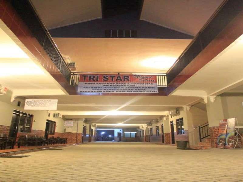 Tri Star Homestay Madiun Exterior foto